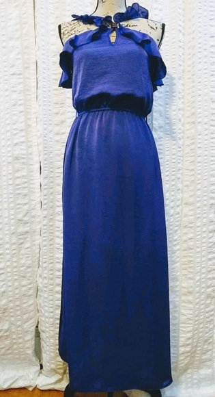 Dress - Picture 5 of 5